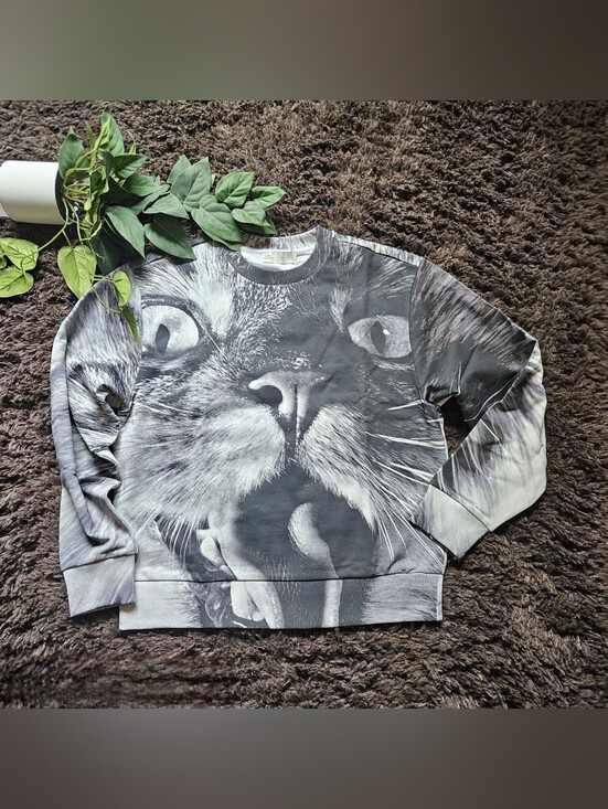 Tory Burch Tops - Tory Burch nwt rare limited-edition long sleeve kitty Cat Monochromatic grayscal